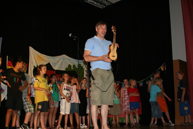 gal/2010/2010 Saitentwist Abschied Duererschule 9.7/2010 Saitentwist Duererschule Abschied 4.Kl. 9.Juli Im Coffee Cor 046.jpg